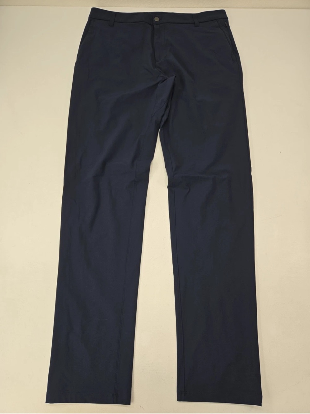Lululemon Mens Commission Classic Fit Navy Blue 36” Stretch Zip Pocket Size 36